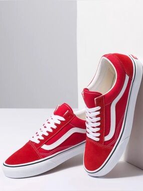Like new! VANS Old Skool Racing Red & True White Shoes Sz 8 Men’s/9.5 Women’s